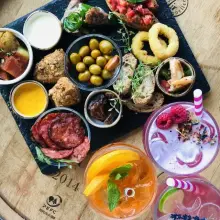 Zobacz zdjęcie: Weekend z hiszpańskimi tapas i bąbelkami w Winestone!