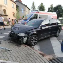 Zobacz zdjęcie: Zderzenie dwóch aut na skrzyżowaniu ulicy Piastów ze Spokojną