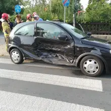 Zobacz zdjęcie: Zderzenie dwóch aut na skrzyżowaniu ulicy Piastów ze Spokojną