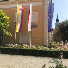 Zobacz zdjęcie: Flagi przy bolesławieckim ratuszu