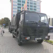Zobacz zdjęcie: Pokaz sprzętu wojskowego na pl. Piłsudskiego w Bolesławcu