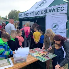 Zobacz zdjęcie: Akcja sadzenia jarzębin w Bolesławcu