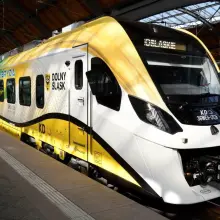 Zobacz zdjęcie: Nowoczesny pociąg hybrydowy wjechał na dolnośląskie tory