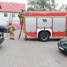 Zobacz zdjęcie: Akcja straży pożarnej przy ul. Grunwaldzkiej w Bolesławcu