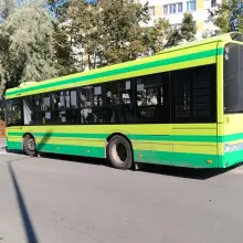 Zobacz zdjęcie: Zderzenie dwóch pojazdów przy ulicy Łasickiej w Bolesławcu