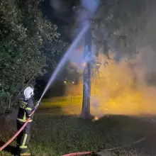 Zobacz zdjęcie: Akcja straży pożarnej przy ul. Garncarskiej w Nowogrodźcu