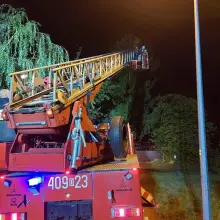 Zobacz zdjęcie: Akcja straży pożarnej przy ul. Garncarskiej w Nowogrodźcu