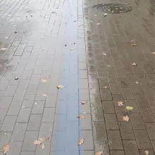 Zobacz zdjęcie: Sytuacja przy ul. Komuny Paryskiej: przed i po