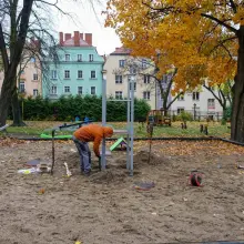 Zobacz zdjęcie: Nowe urządzenia na przedszkolnych placach zabaw w Bolesławcu