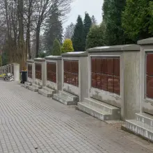 Zobacz zdjęcie: Inwestycje na terenie cmentarza w Bolesławcu