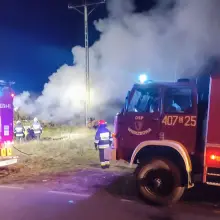 Zobacz zdjęcie: Pożar balotów siana w Gromadce
