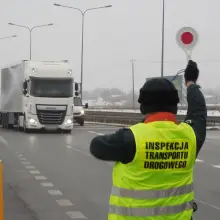 Zobacz zdjęcie: Kontrole pojazdów ciężarowych na autostradach