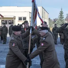 Zobacz zdjęcie: Przekazanie sztandaru w 10 Brygadzie Kawalerii Pancernej w Świętoszowie