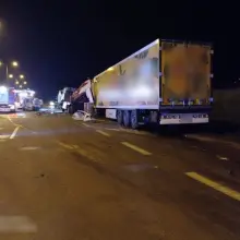 Zobacz zdjęcie: A4: Dwa wypadki z udziałem ciężarówek, w tym jeden śmiertelny
