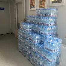 Zobacz zdjęcie: Woda dla pacjentów w oddziałach covidowych w Bolesławcu
