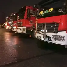 Zobacz zdjęcie: Strażacy z paczkami dla dzieci z chorobami nowotworowymi