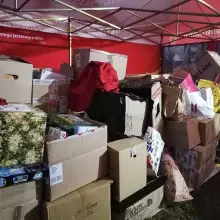 Zobacz zdjęcie: Strażacy z paczkami dla dzieci z chorobami nowotworowymi