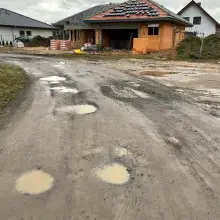 Zobacz zdjęcie: Dziurawa droga
