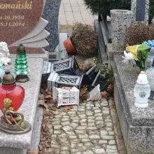 Zobacz zdjęcie: Wiatr sieje spustoszenie na bolesławieckim cmentarzu