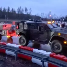 Zobacz zdjęcie: Kolejna kolumna pojazdów US Army wjechała do Polski