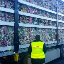 Zobacz zdjęcie: Nielegalny transport odpadów z Austrii zatrzymany na A4. 15 ton!
