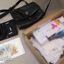 Zobacz zdjęcie: Listy i podejrzany