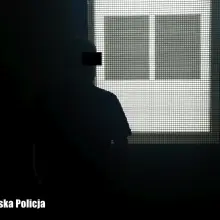 Zobacz zdjęcie: Listy i podejrzany