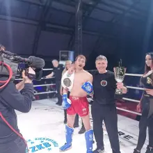 Zobacz zdjęcie: Kamil Dychała, zawodnik klubu Korio Bolesławiec, mistrzem Polski w K-1