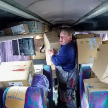 Zobacz zdjęcie: Kolejny transport darów dla Ukraińców wyjechał z Bolesławca