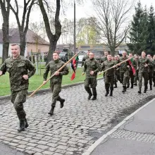 Zobacz zdjęcie: Bolesławieccy artylerzyści: dzień sportu z udziałem US Army