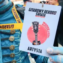 Zobacz zdjęcie: Gitarzysta i filmowiec Wojtek Stefańczyk doceniony we Wrocławiu! Blue Cat i „Wehikuł czasu”