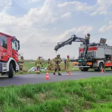 Zobacz zdjęcie: Auto w rowie