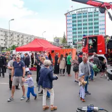 Zobacz zdjęcie: Pokaz strażacki na placu Piłsudskiego w Bolesławcu