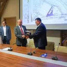 Zobacz zdjęcie: Urzędnicy i wizualizacje
