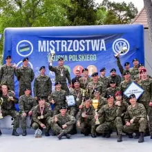 Zobacz zdjęcie: Żołnierze na zawodach