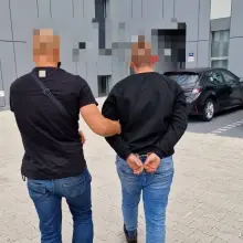 Zobacz zdjęcie: Podejrzany i łup
