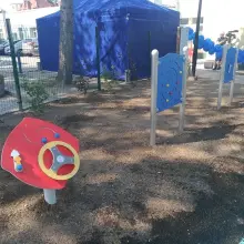Zobacz zdjęcie: Plac zabaw przy Szpitalu św. Łukasza w Bolesławcu