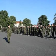 Zobacz zdjęcie: Apel w 23 Śląskim Pułku Artylerii