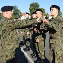 Zobacz zdjęcie: Apel w 23 Śląskim Pułku Artylerii