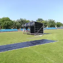 Zobacz zdjęcie: Scena główna święta ceramiki na stadionie miejskim w Bolesławcu