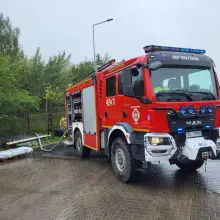 Zobacz zdjęcie: Działania strażaków na stacjach paliw
