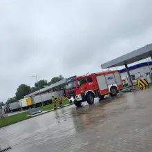Zobacz zdjęcie: Działania strażaków na stacjach paliw