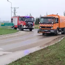 Zobacz zdjęcie: Akcja służb na rondzie