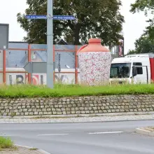 Zobacz zdjęcie: Dzban na rondzie