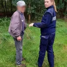 Zobacz zdjęcie: Policjanci i grzybiarze