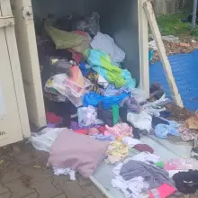 Zobacz zdjęcie: Bałagan przy kontenerze