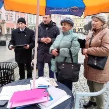 Zobacz zdjęcie: Zbierają podpisy pod projektem finasowania in vitro