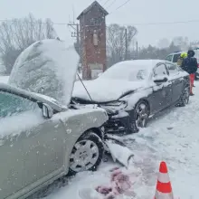 Zobacz zdjęcie: Czołowe zderzenie Toyoty z Audi