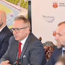 Zobacz zdjęcie: Podpisanie umowy w Sali Rajców bolesławieckiego ratusza