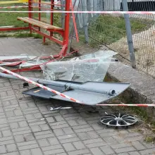 Zobacz zdjęcie: Zdemolowany przystanek przy Staroszkolnej w Bolesławcu